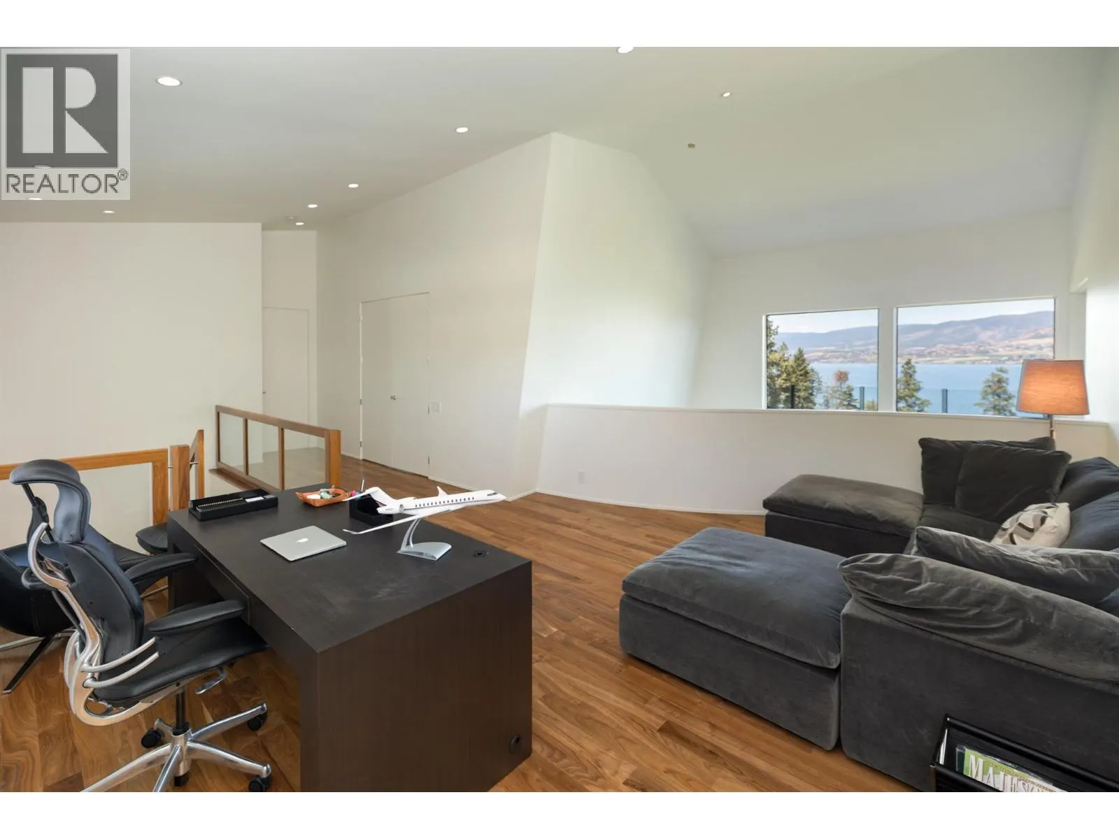 4840 Lakeshore Road