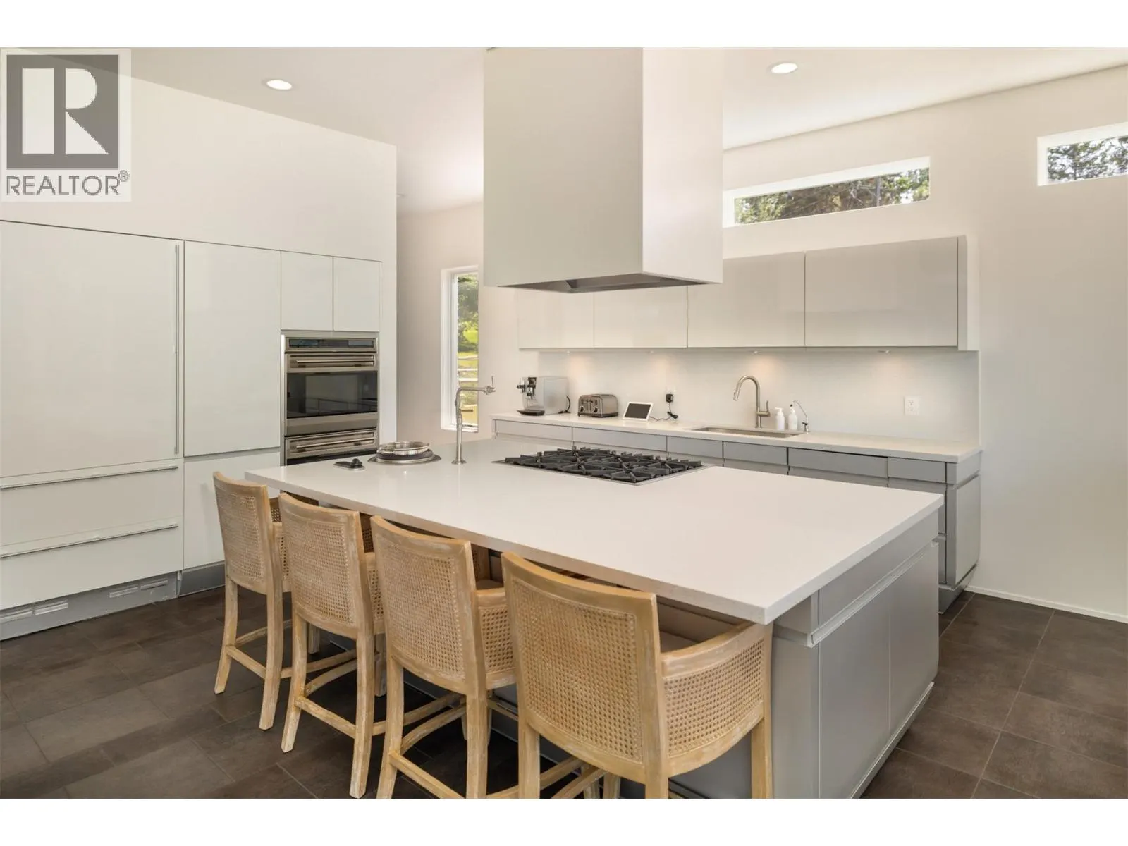 4840 Lakeshore Road