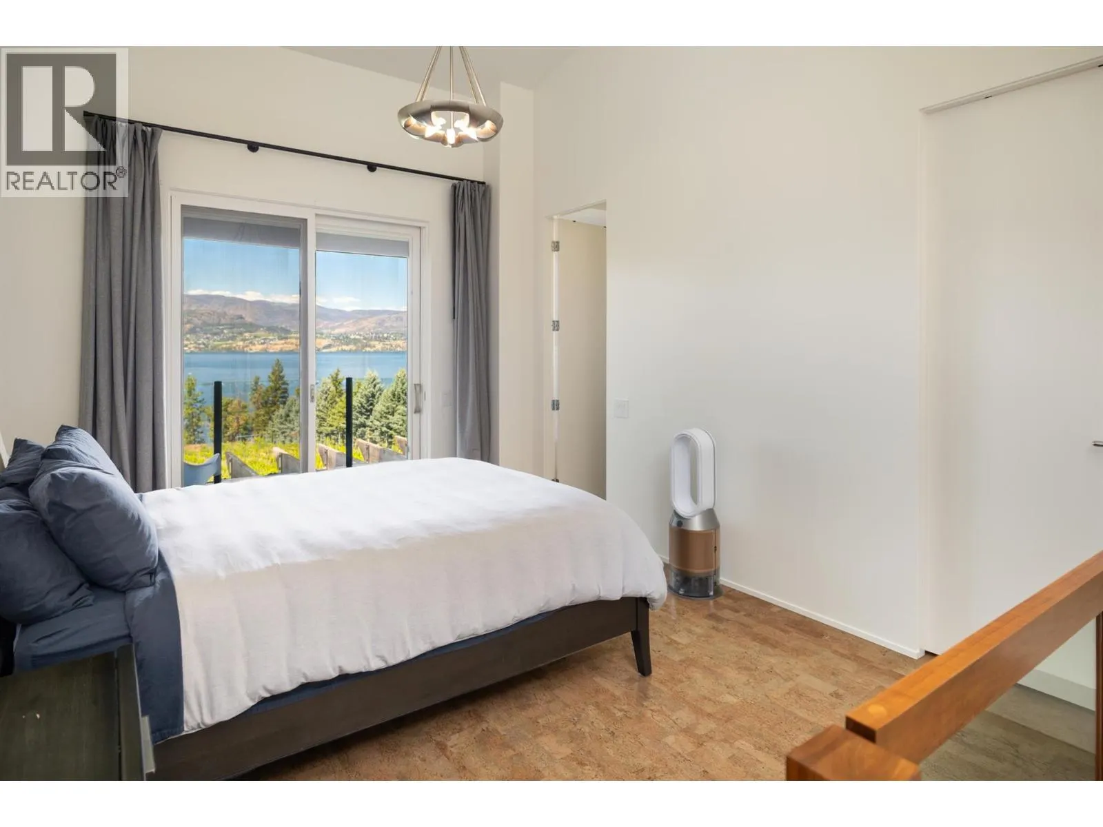 4840 Lakeshore Road