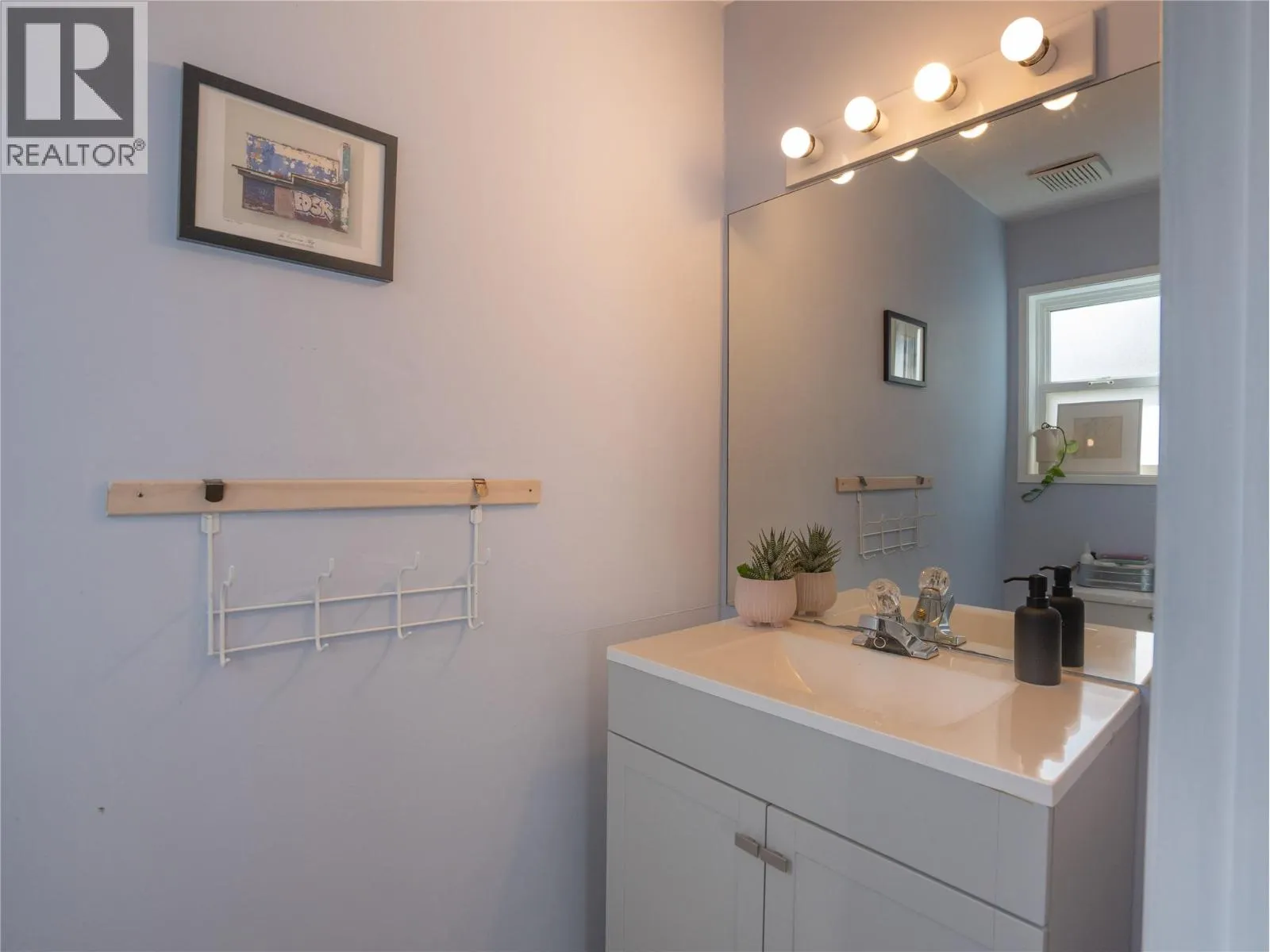 532 Papineau Street Unit# 102