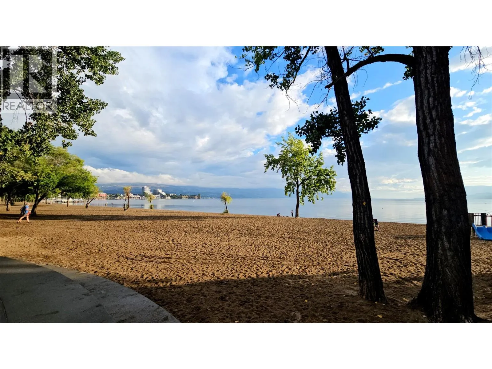 3409 Lakeshore Road Unit# 305