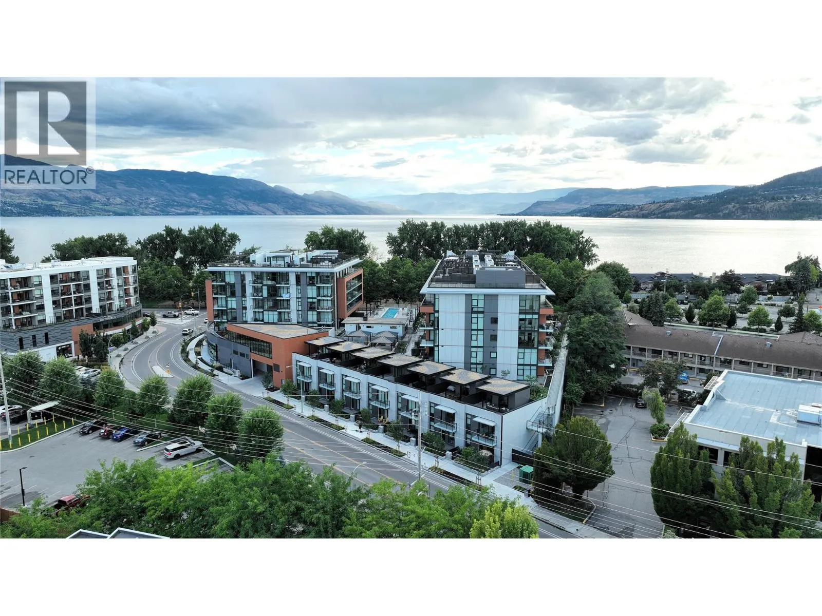 3409 Lakeshore Road Unit# 305