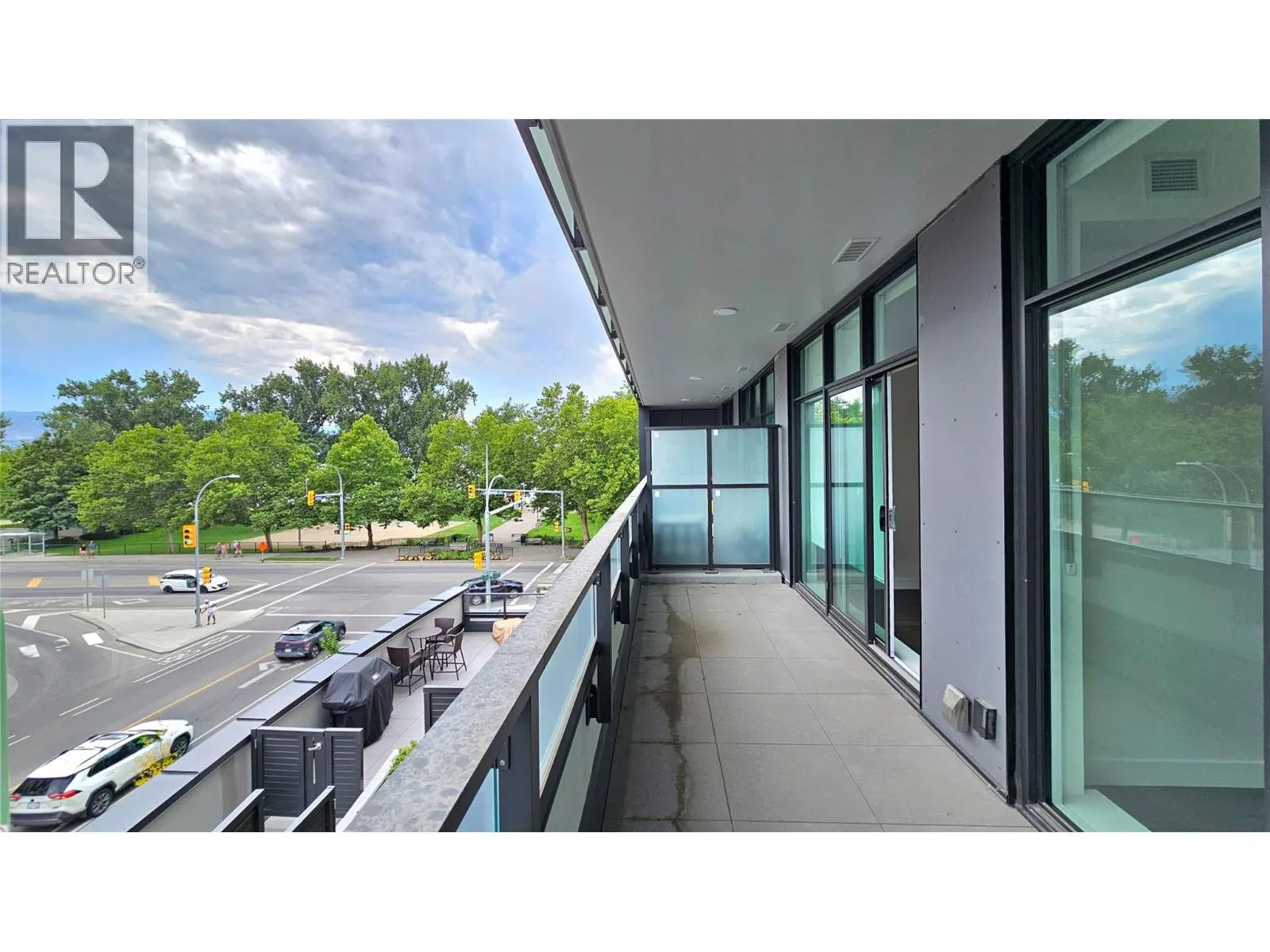3409 Lakeshore Road Unit# 305