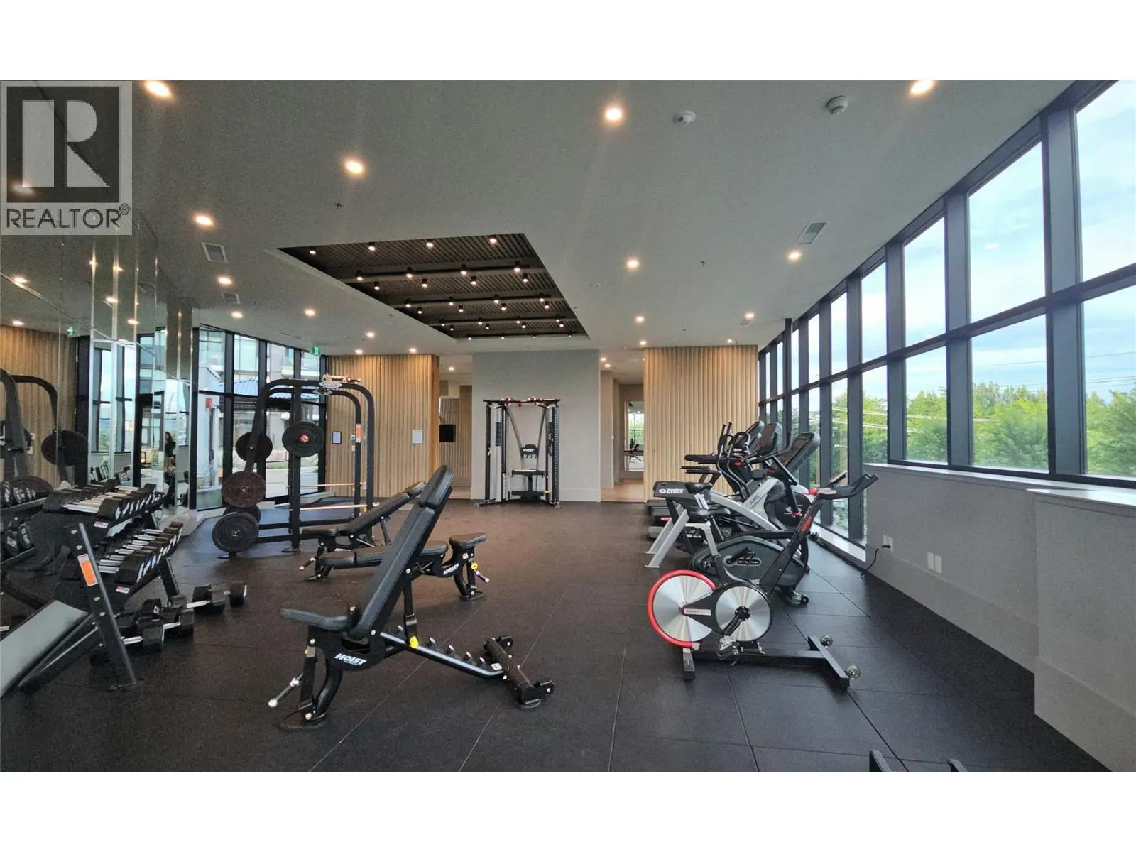 3409 Lakeshore Road Unit# 305