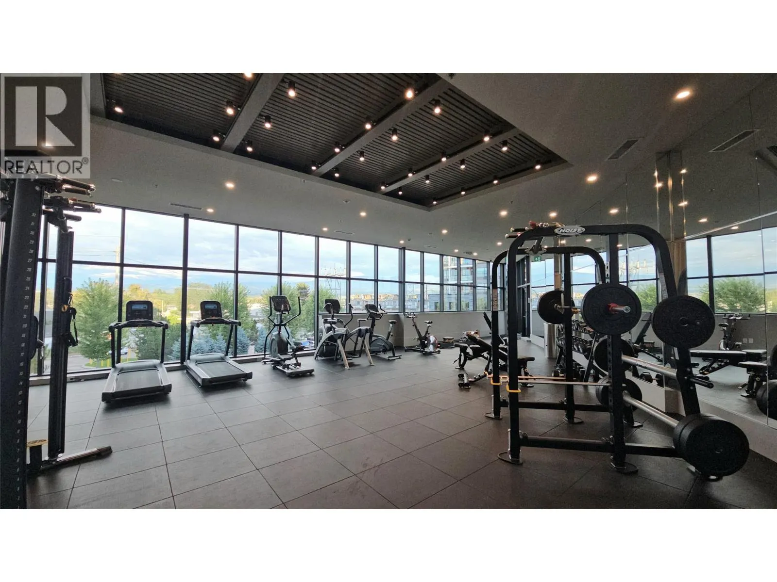 3409 Lakeshore Road Unit# 305