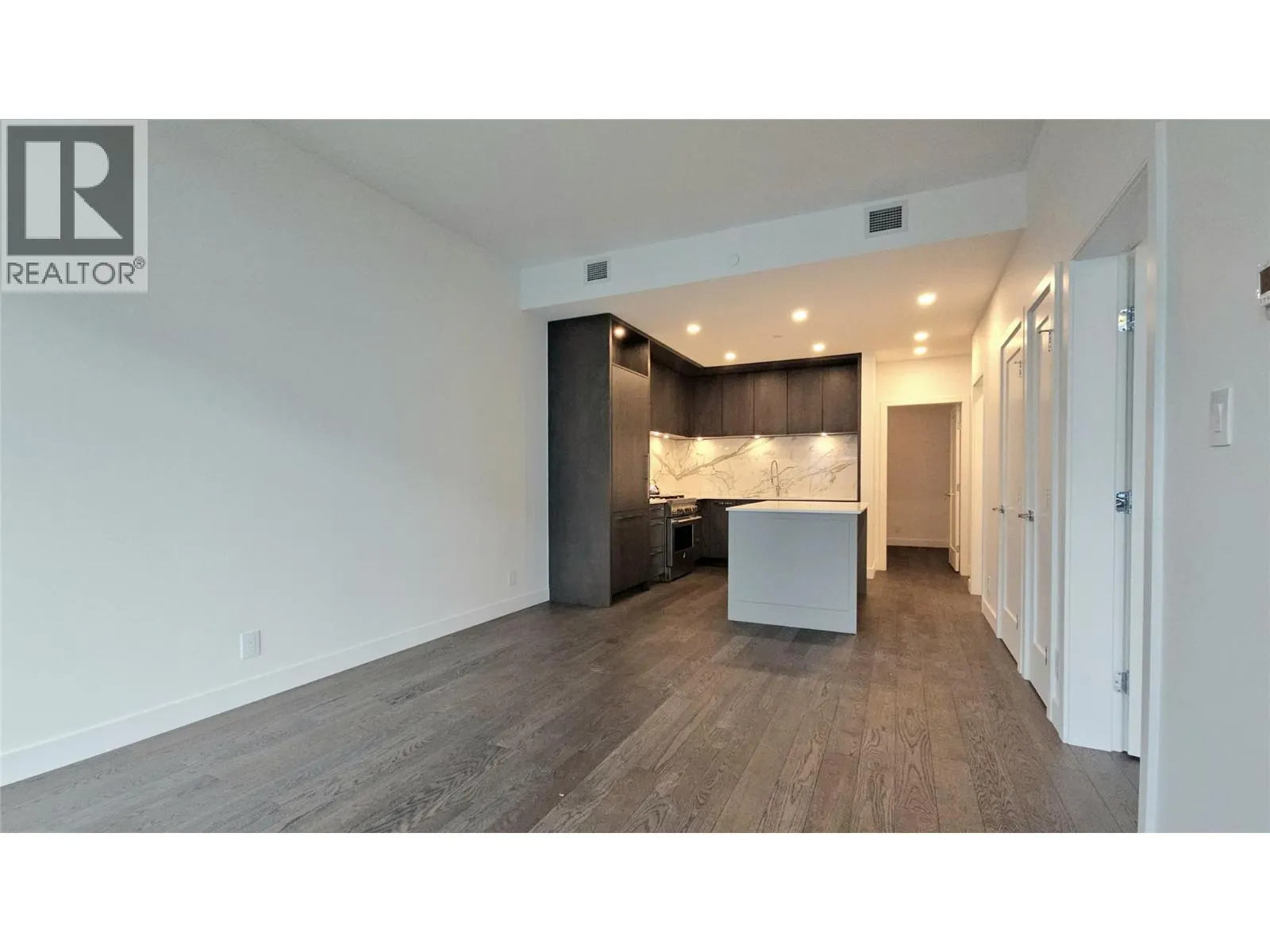 3409 Lakeshore Road Unit# 305