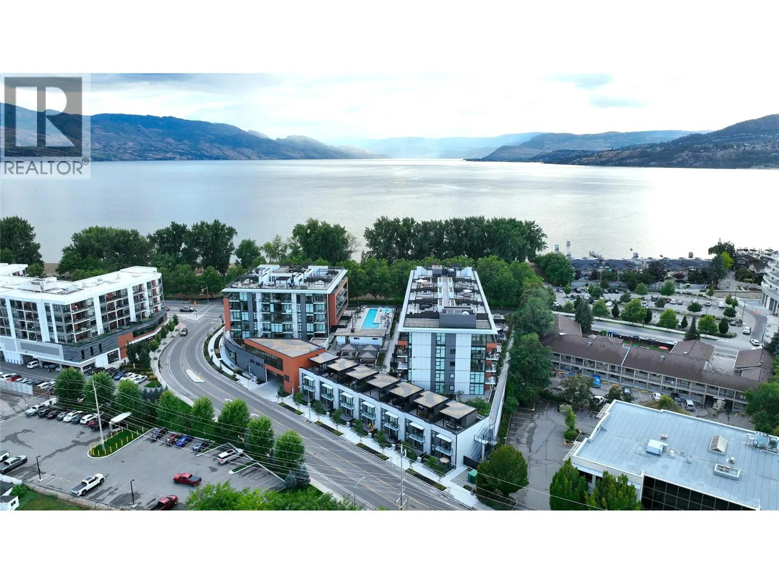 3409 Lakeshore Road Unit# 305