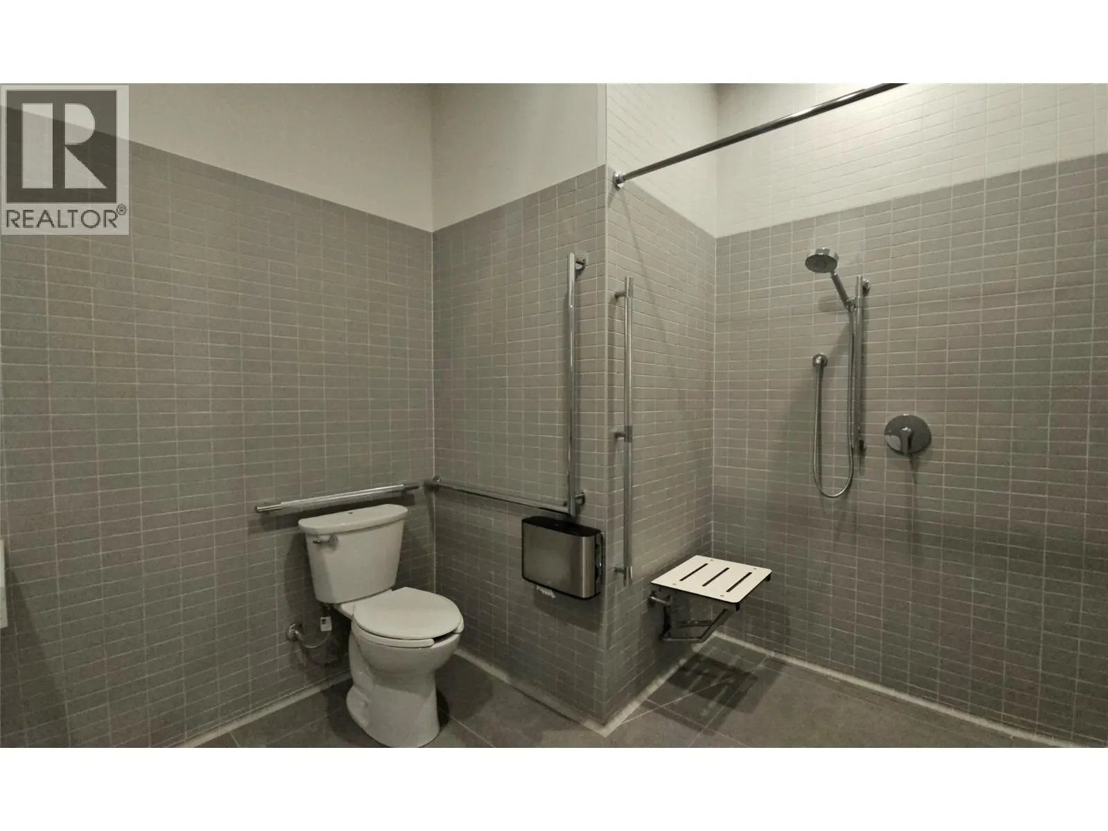 3409 Lakeshore Road Unit# 305