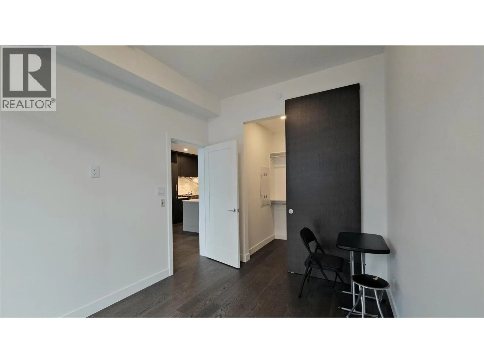 3409 Lakeshore Road Unit# 305