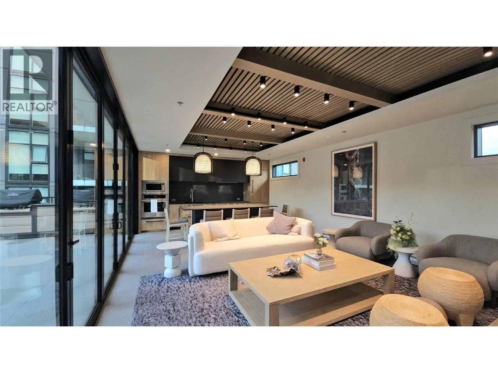 3409 Lakeshore Road Unit# 305