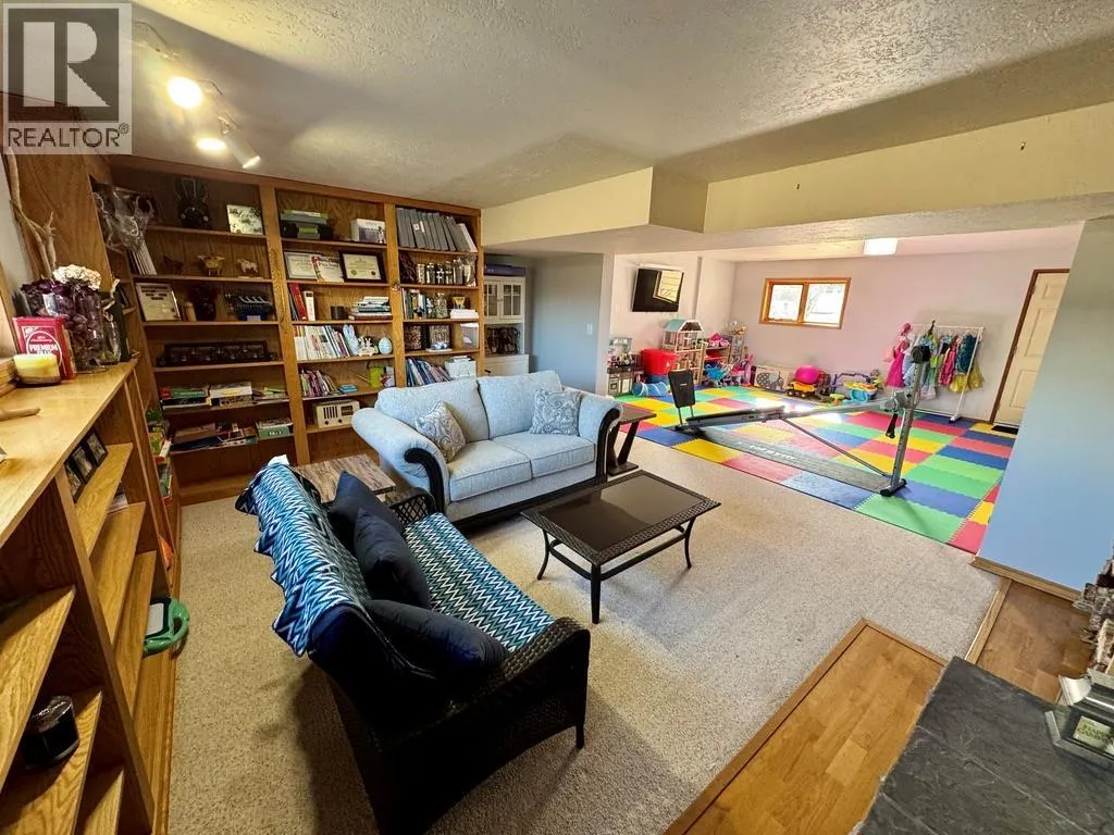 1708 CEDARWOOD Court
