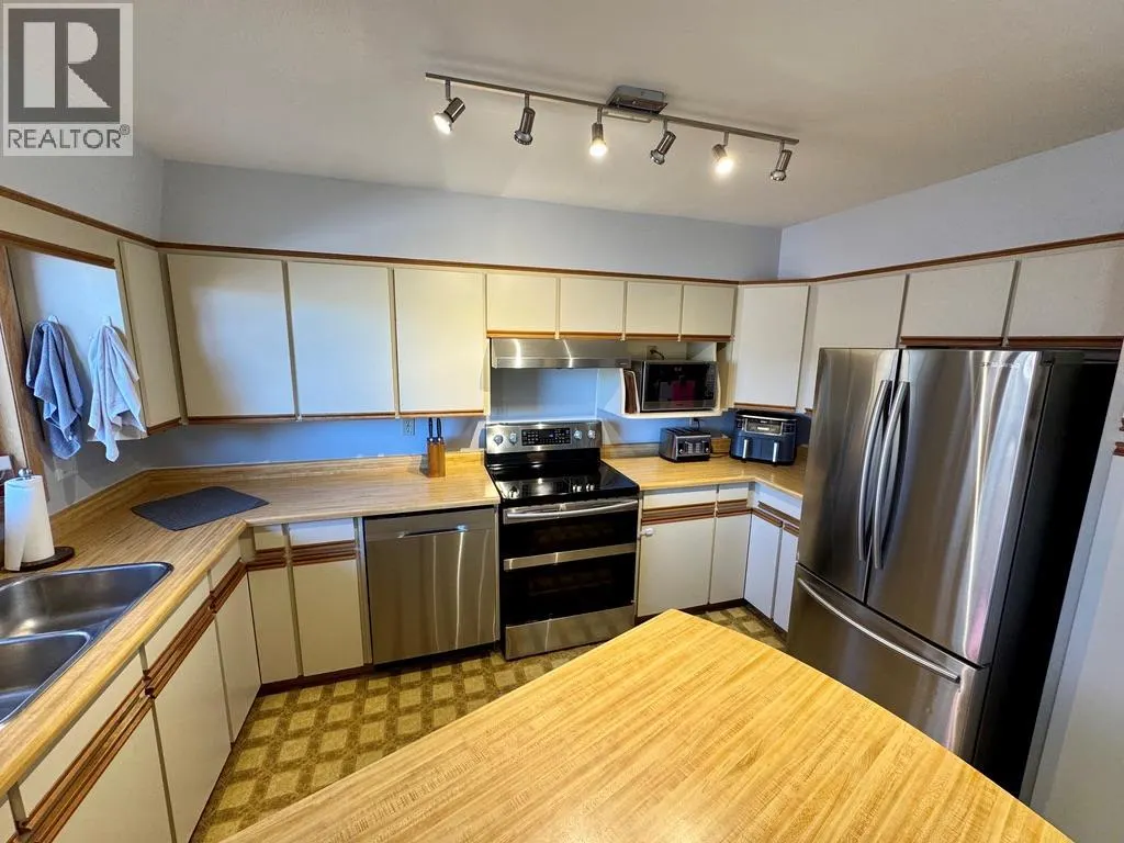 1708 CEDARWOOD Court