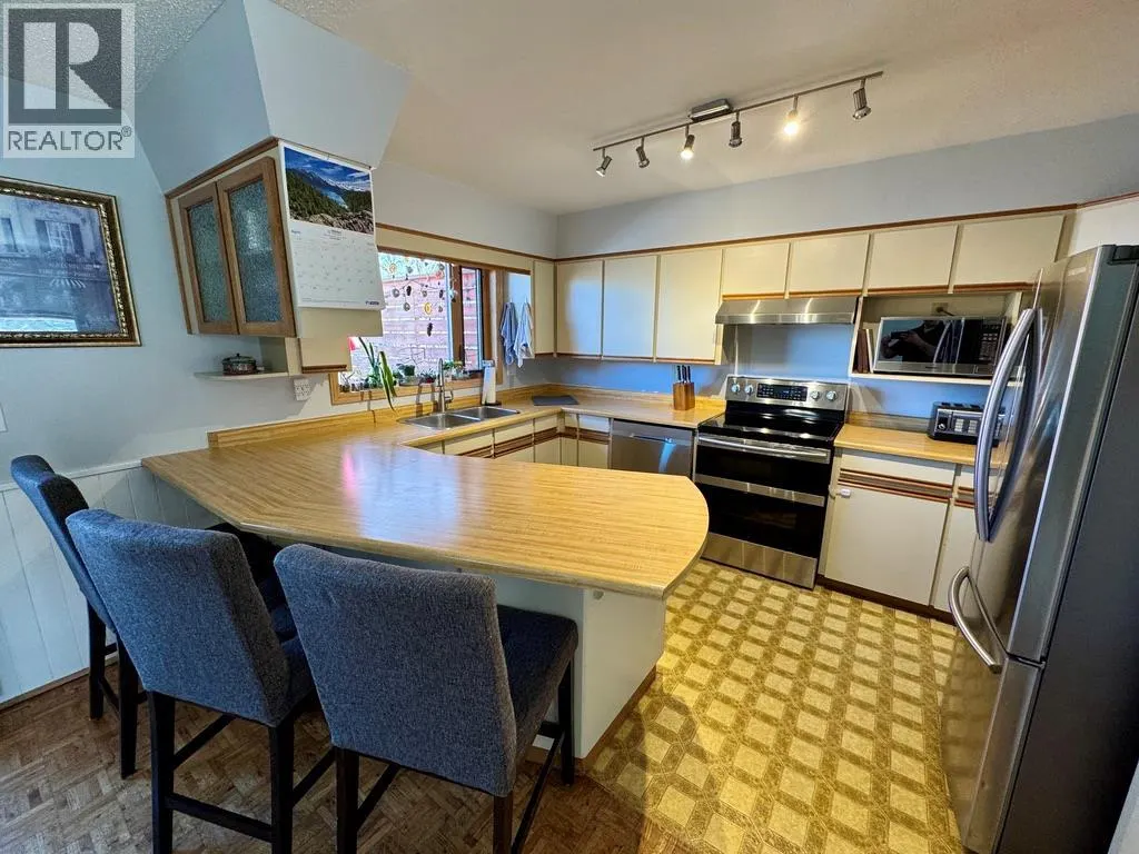 1708 CEDARWOOD Court