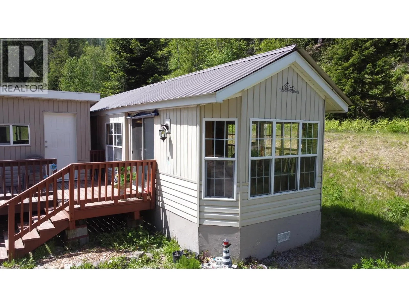 2467 SLOCAN VALLEY  WEST Road