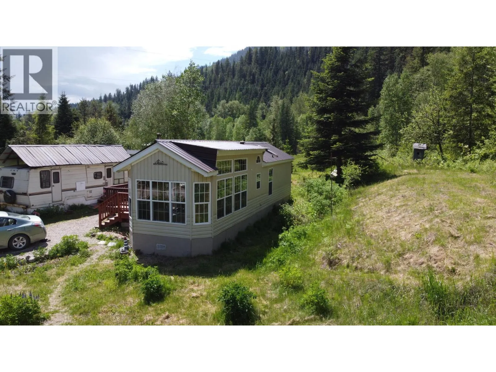 2467 SLOCAN VALLEY  WEST Road