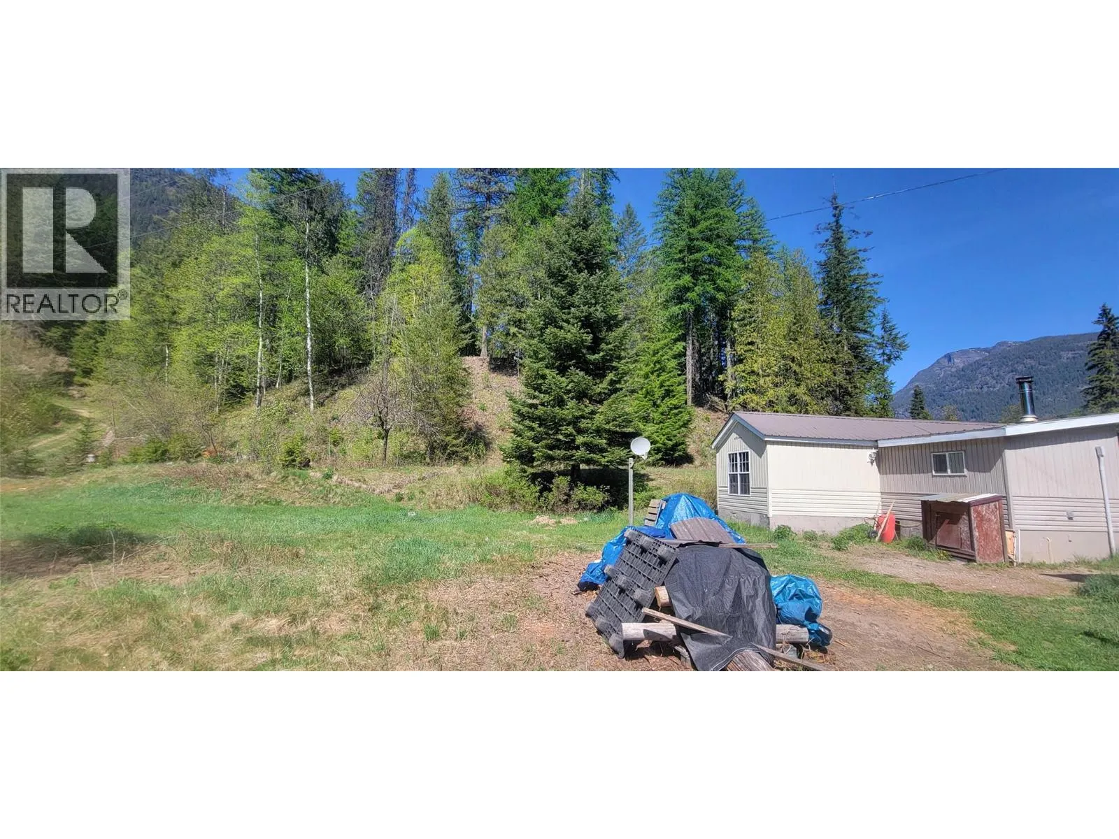 2467 SLOCAN VALLEY  WEST Road