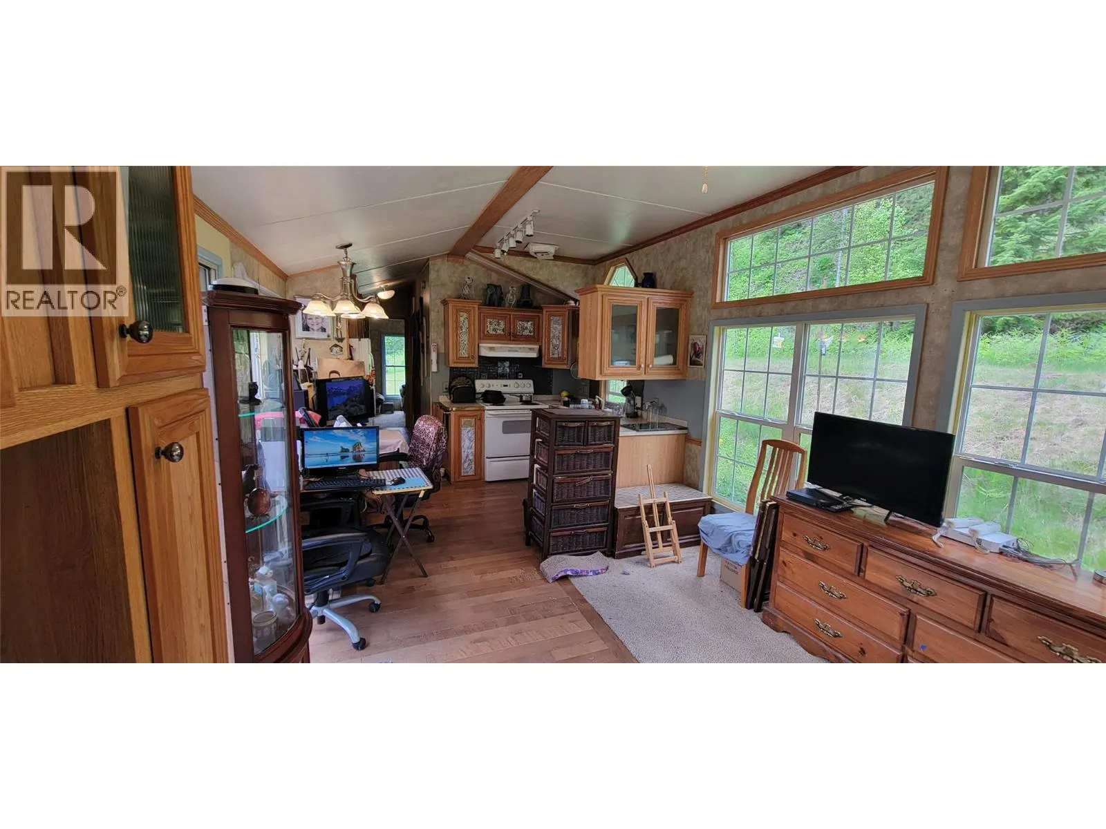 2467 SLOCAN VALLEY  WEST Road