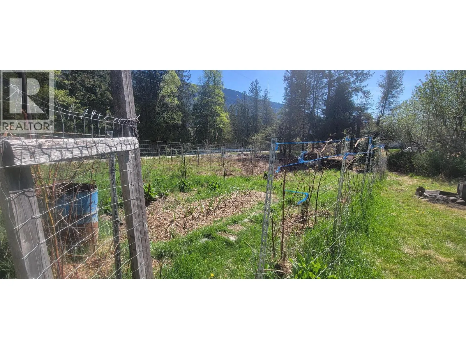 2467 SLOCAN VALLEY  WEST Road