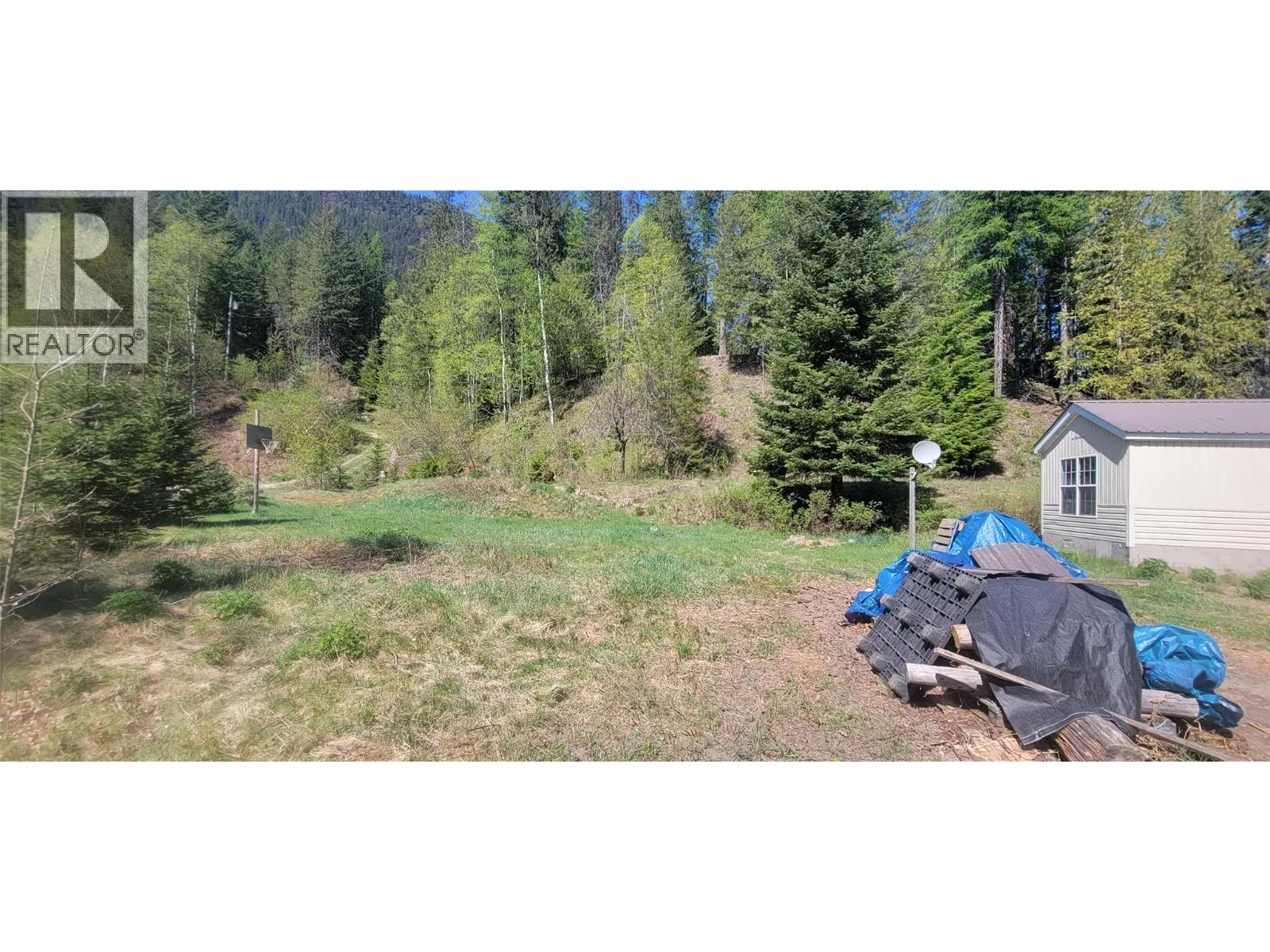 2467 SLOCAN VALLEY  WEST Road