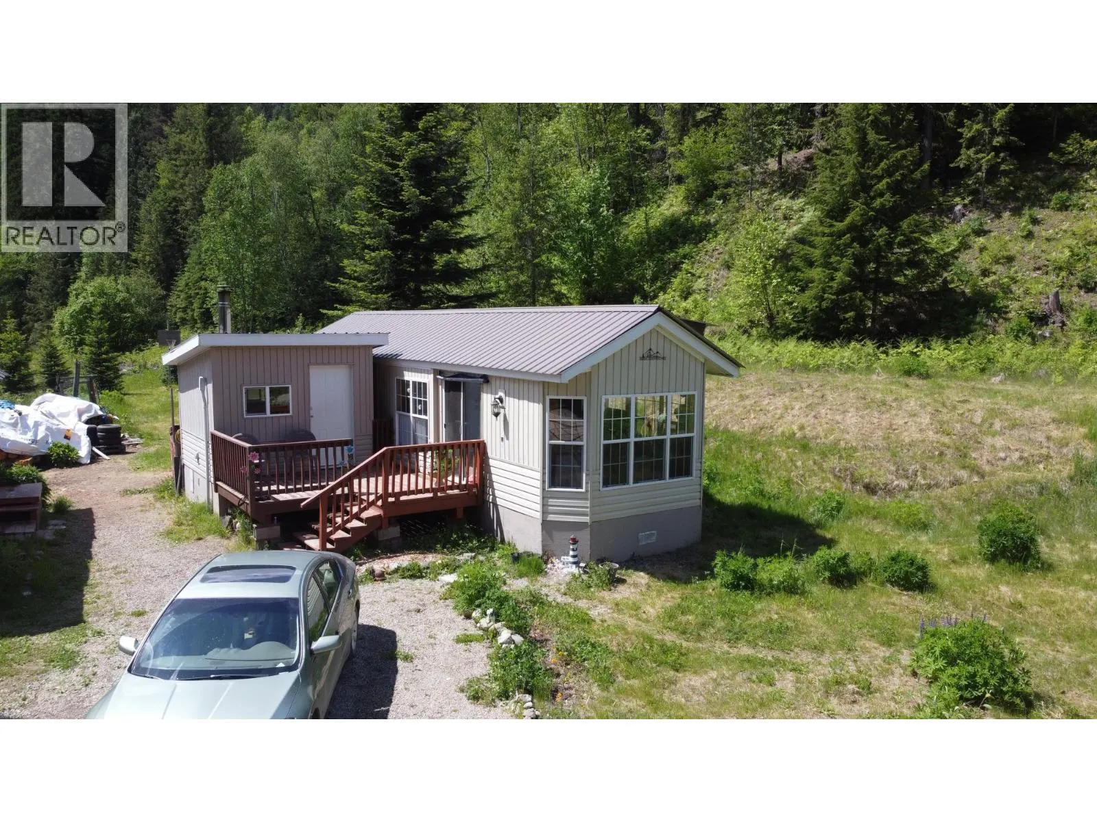 2467 SLOCAN VALLEY  WEST Road