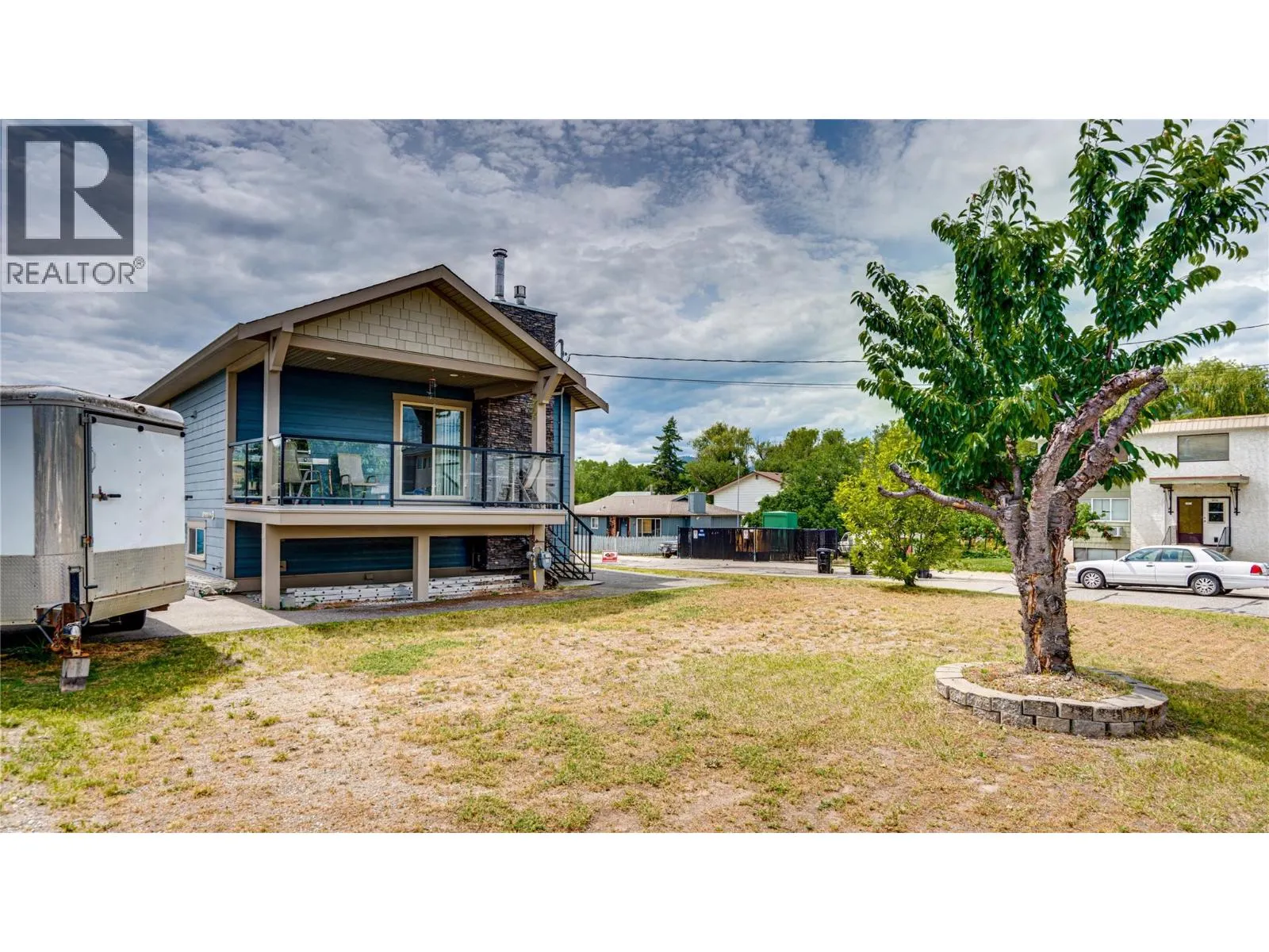 5409 Willow Drive