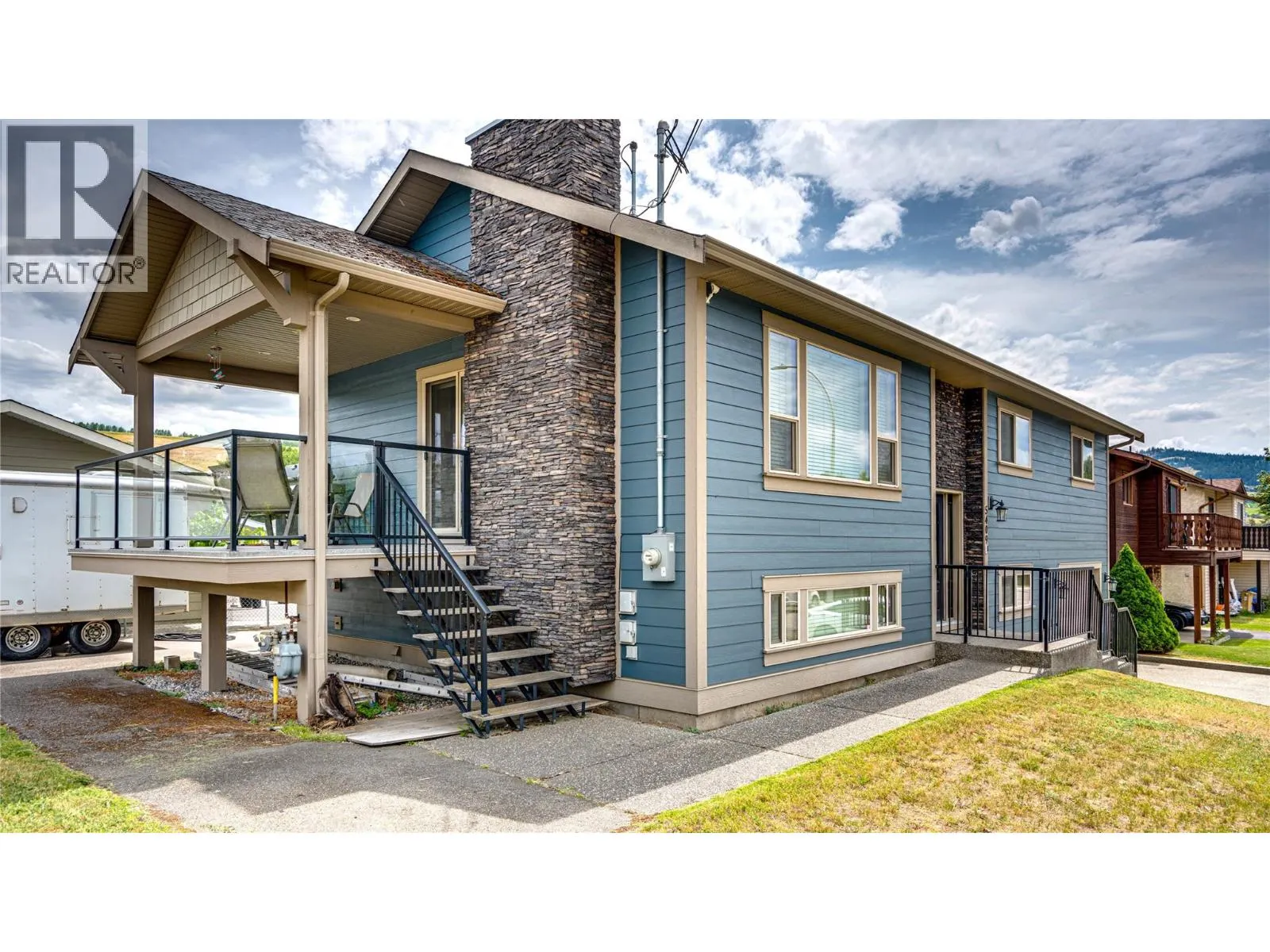 5409 Willow Drive