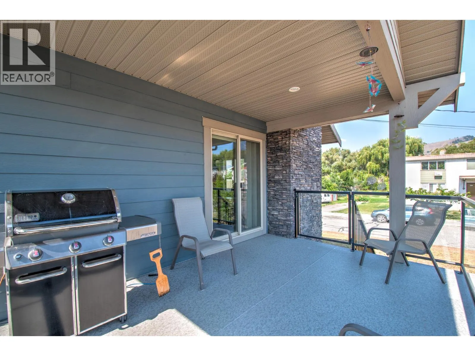 5409 Willow Drive