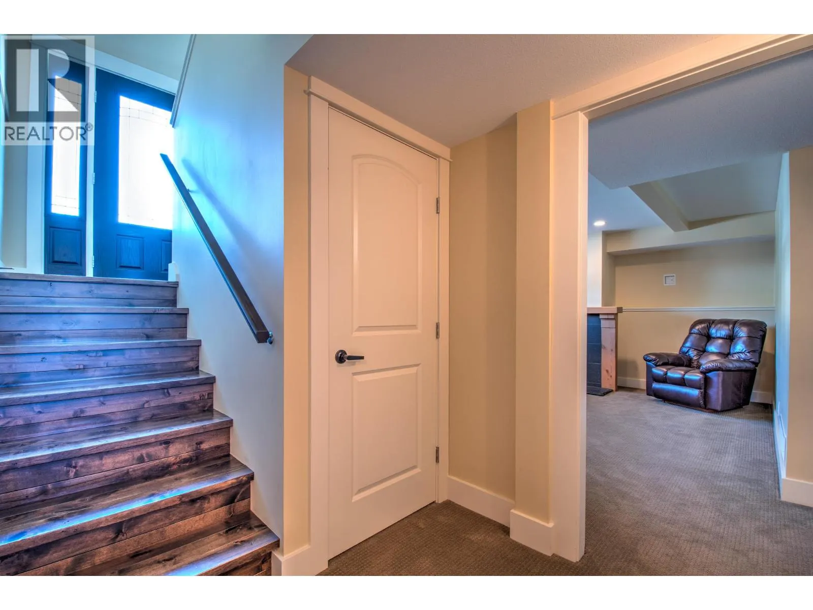 5409 Willow Drive