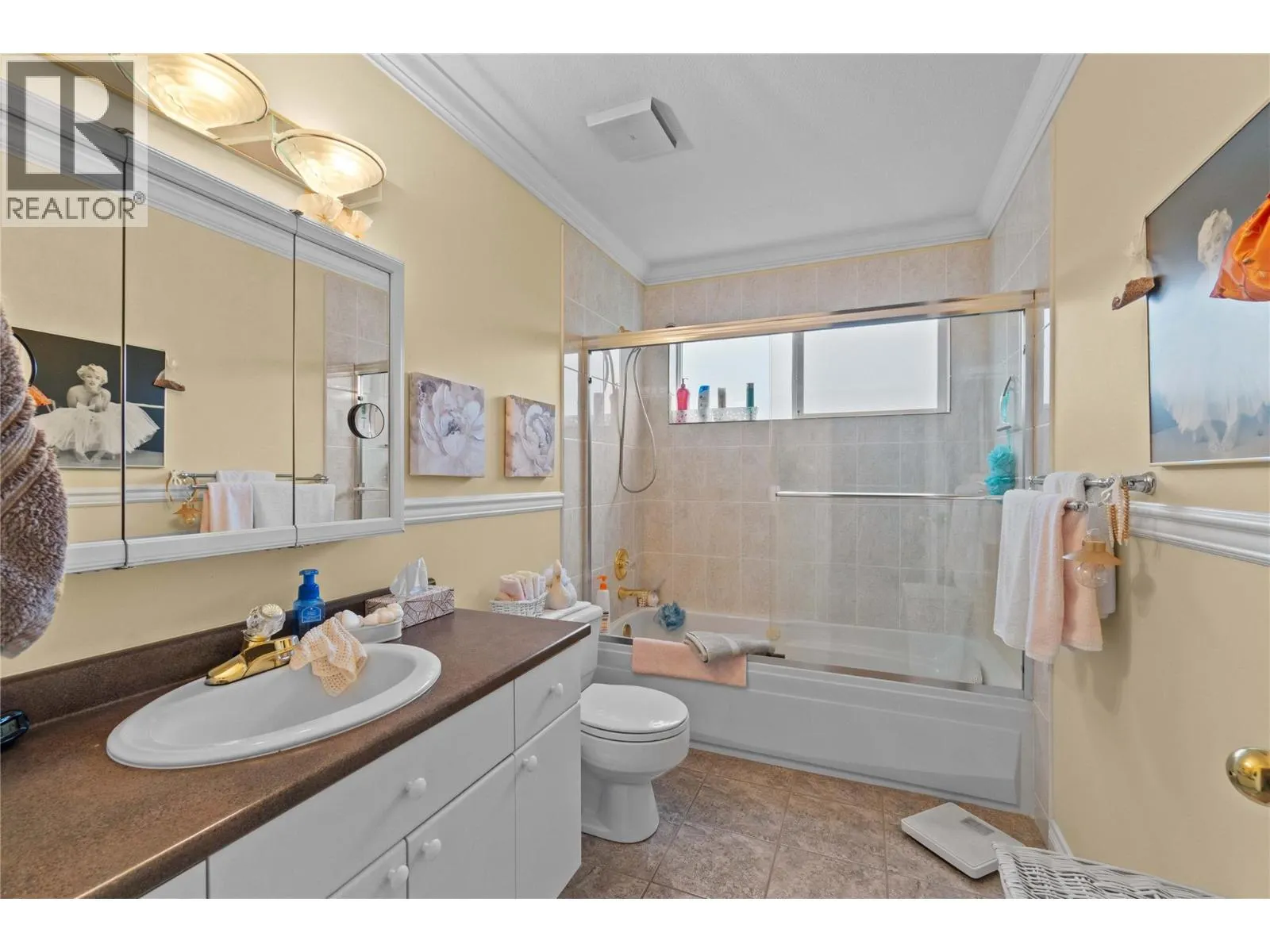 2552 Golf View Crescent