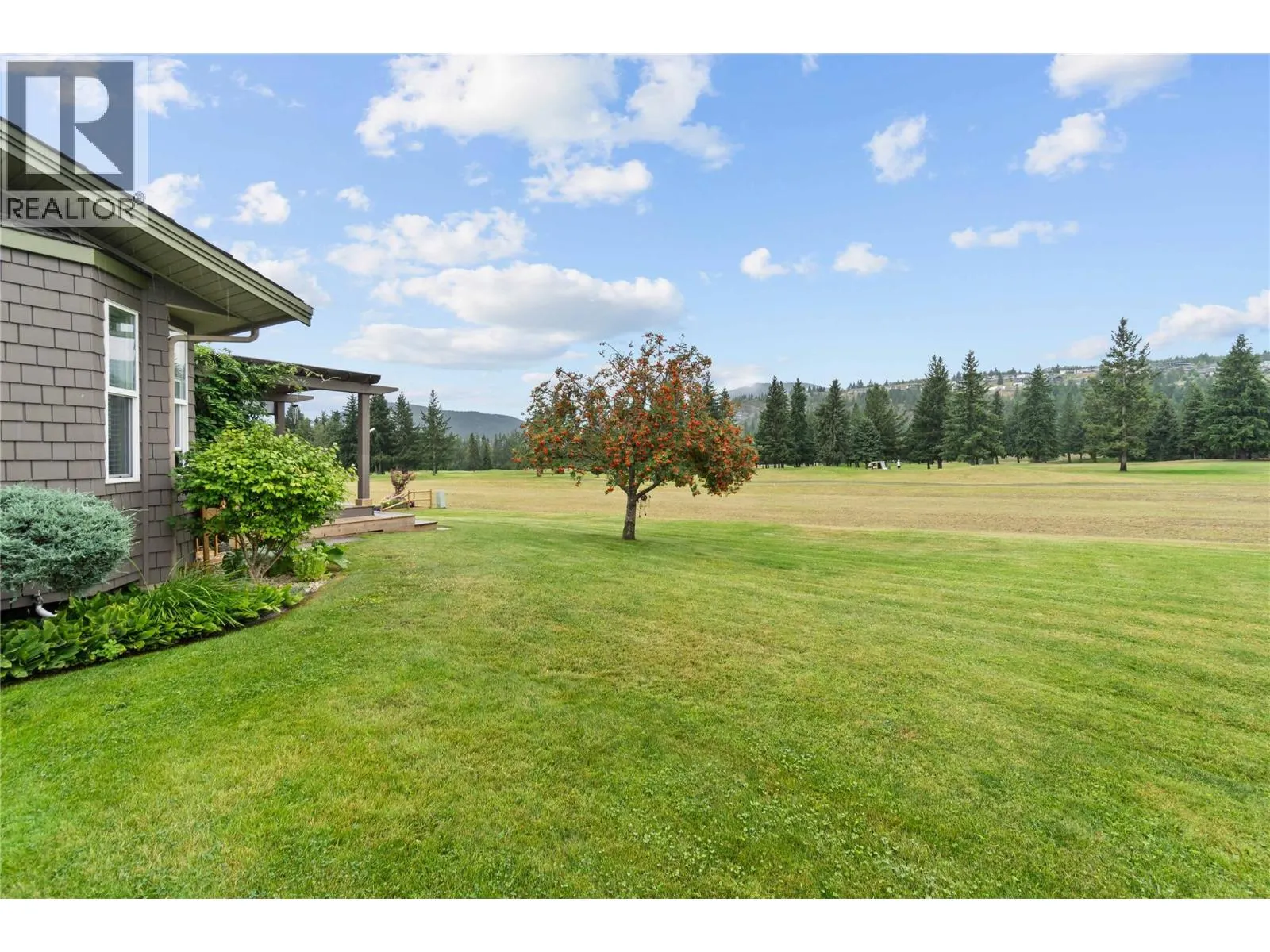 2552 Golf View Crescent