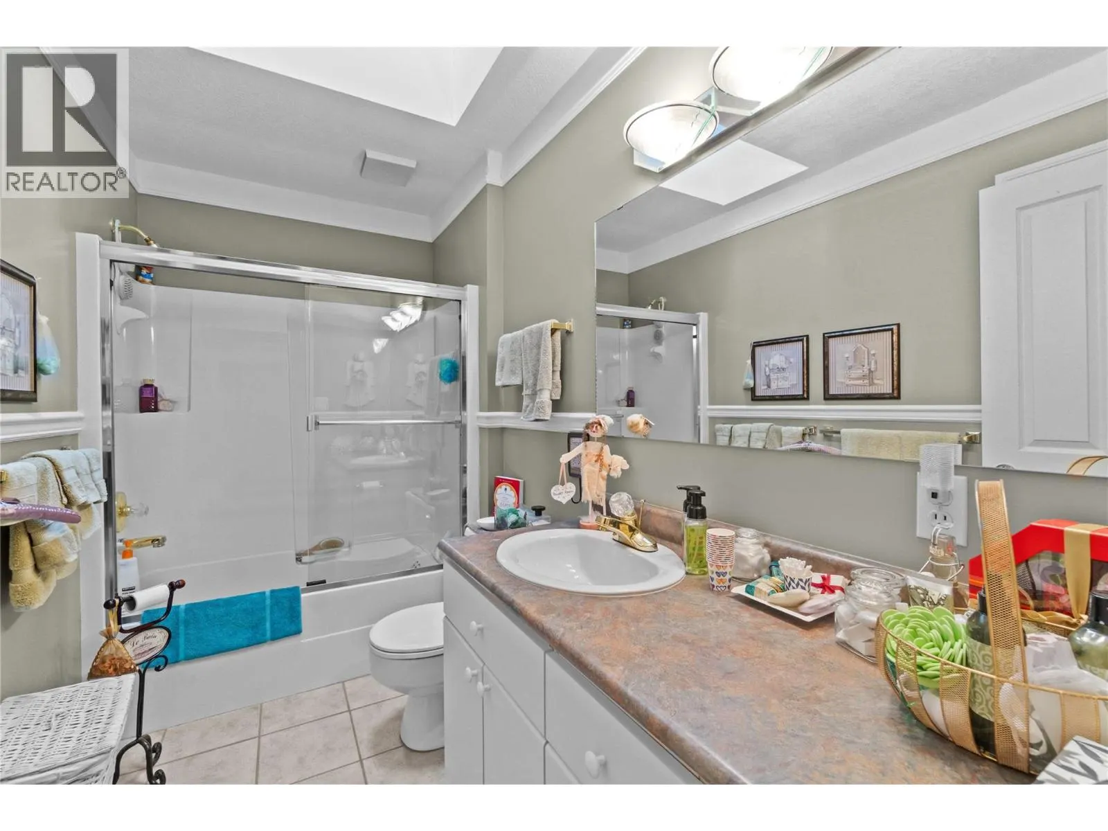 2552 Golf View Crescent