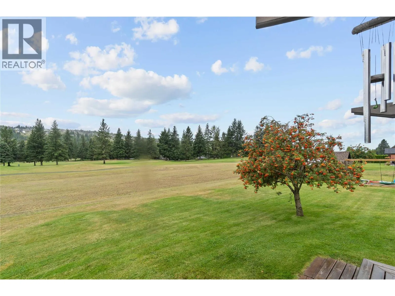 2552 Golf View Crescent
