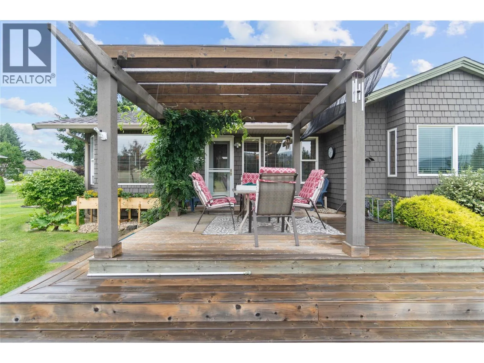 2552 Golf View Crescent