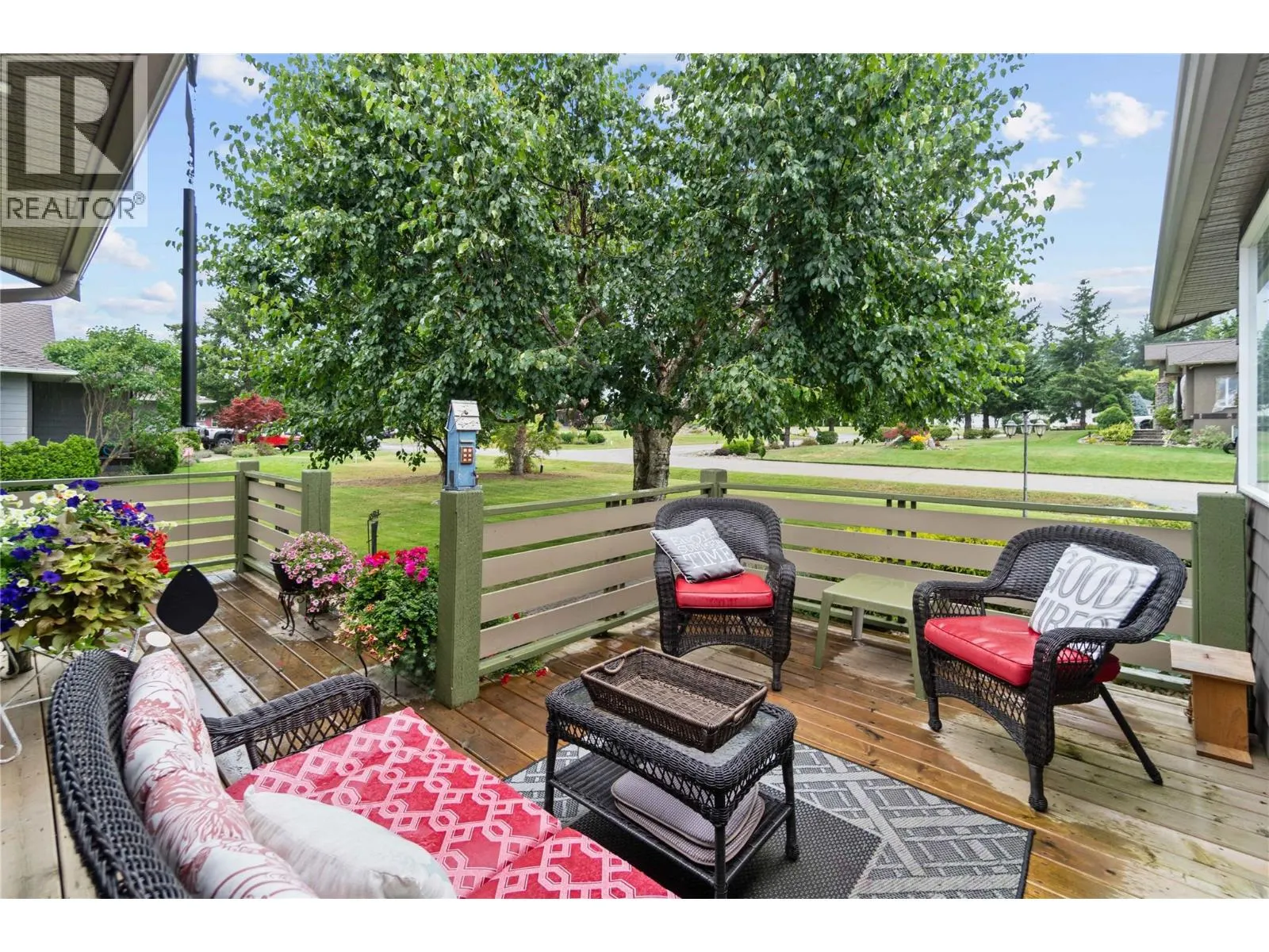 2552 Golf View Crescent