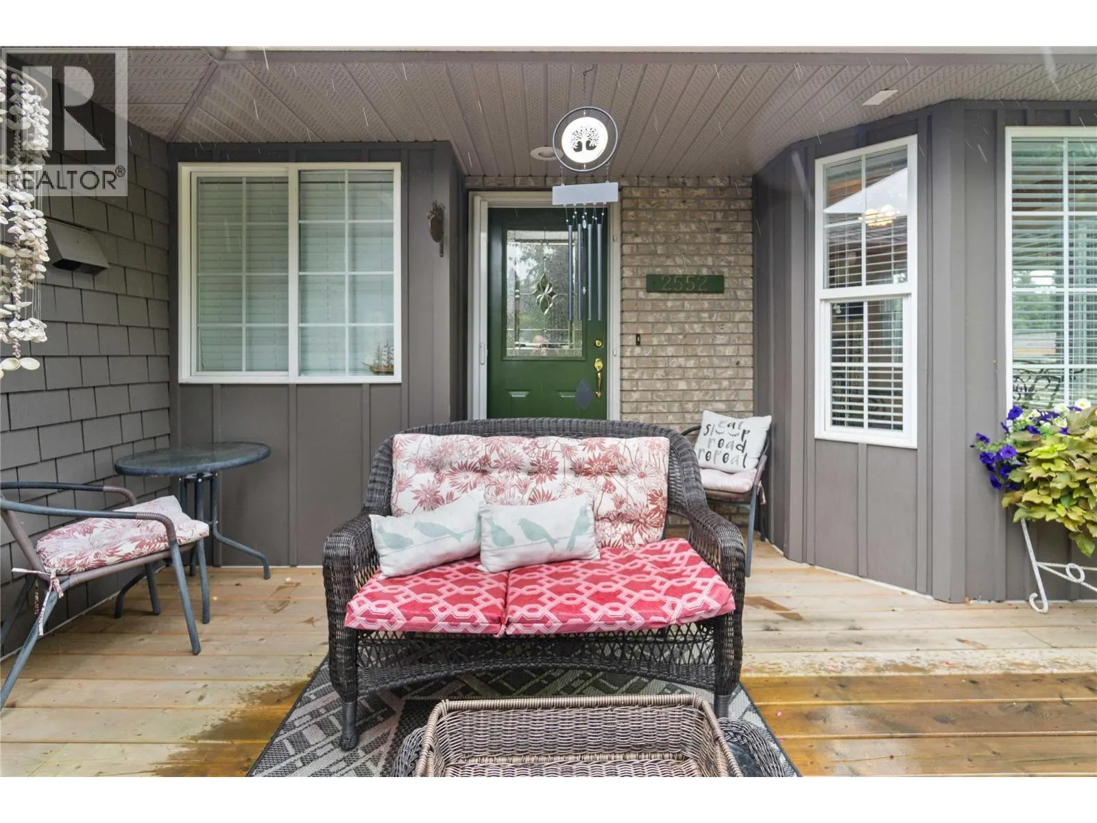 2552 Golf View Crescent