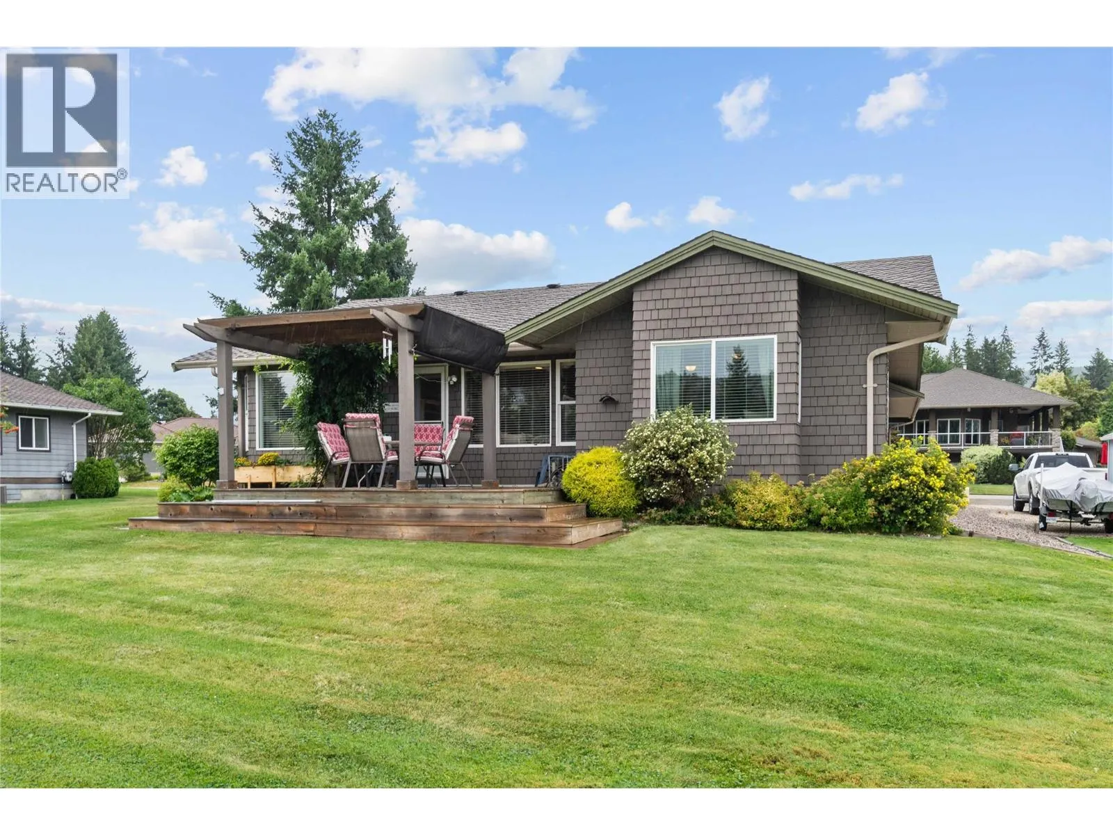 2552 Golf View Crescent