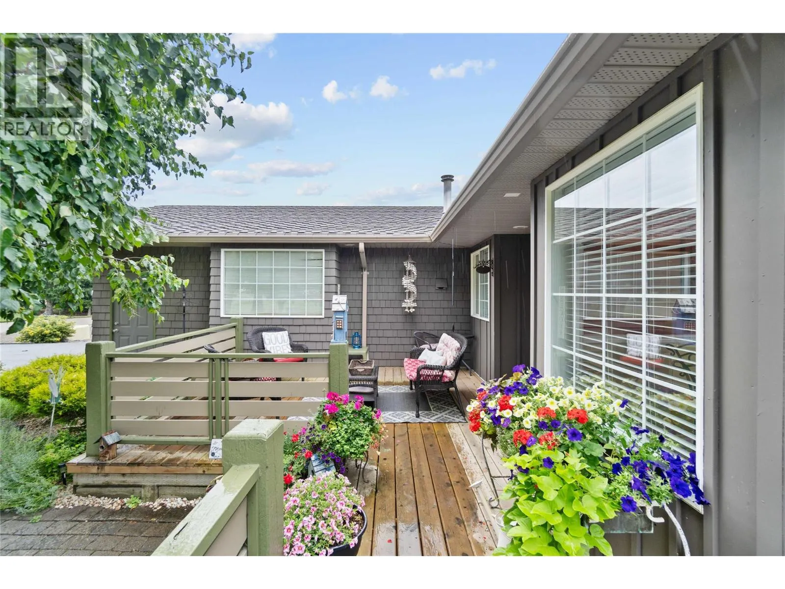 2552 Golf View Crescent