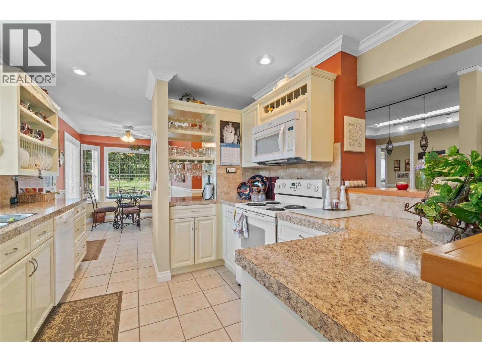 2552 Golf View Crescent