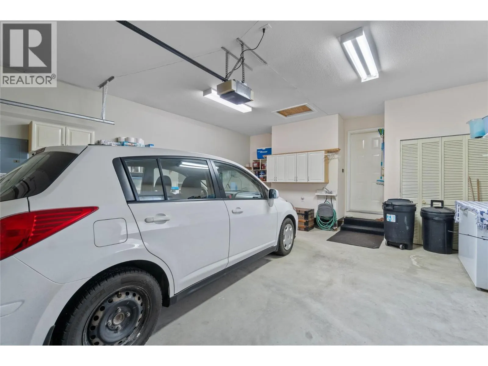 2552 Golf View Crescent