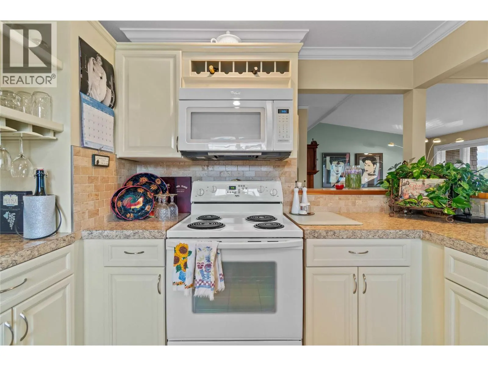 2552 Golf View Crescent