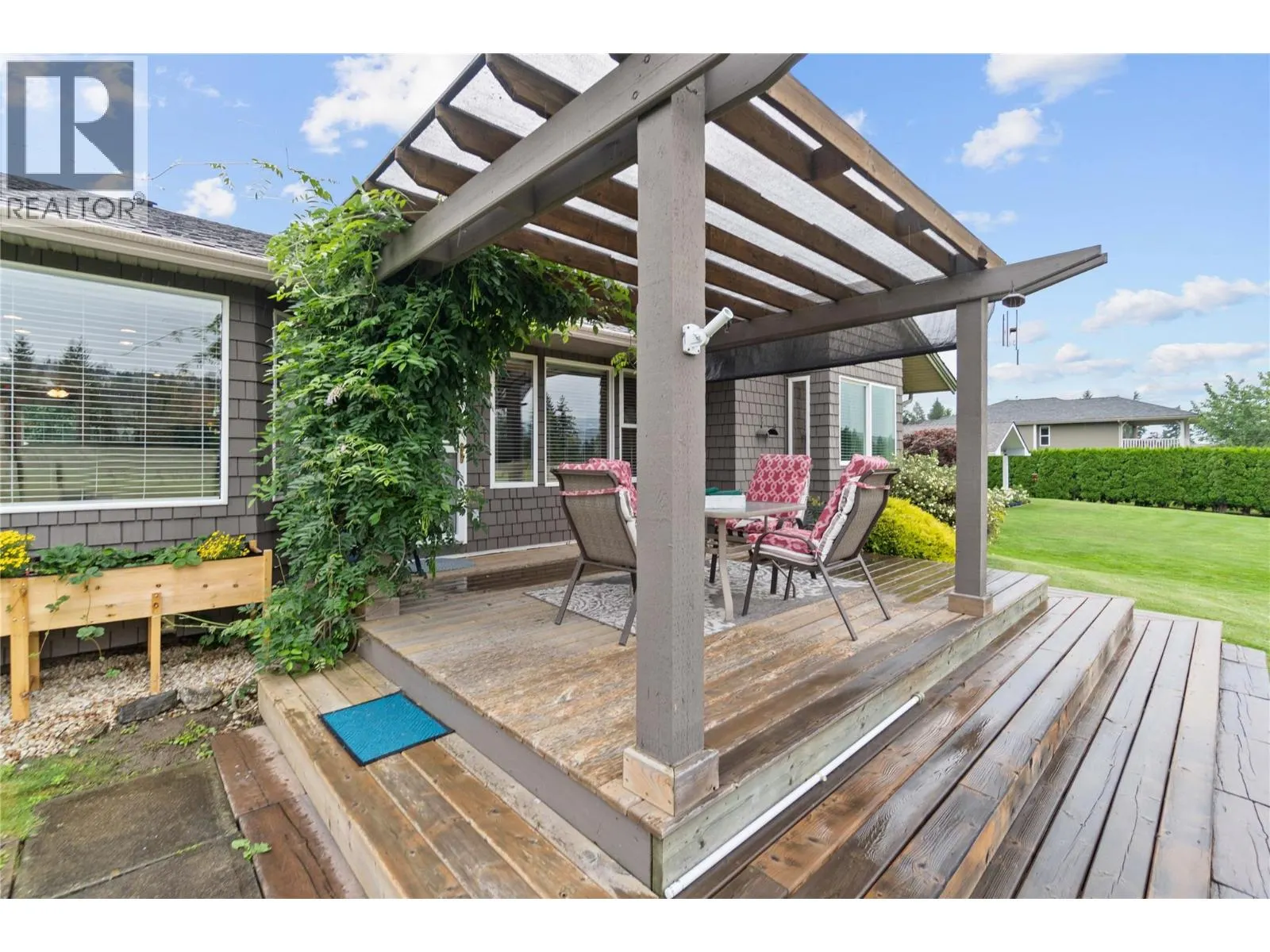 2552 Golf View Crescent