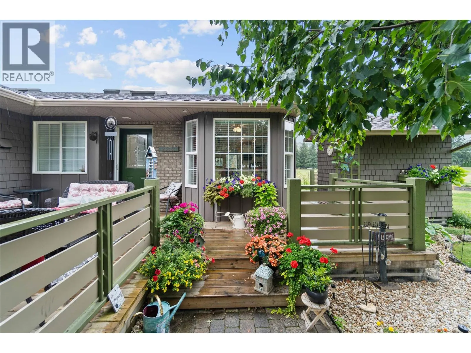 2552 Golf View Crescent