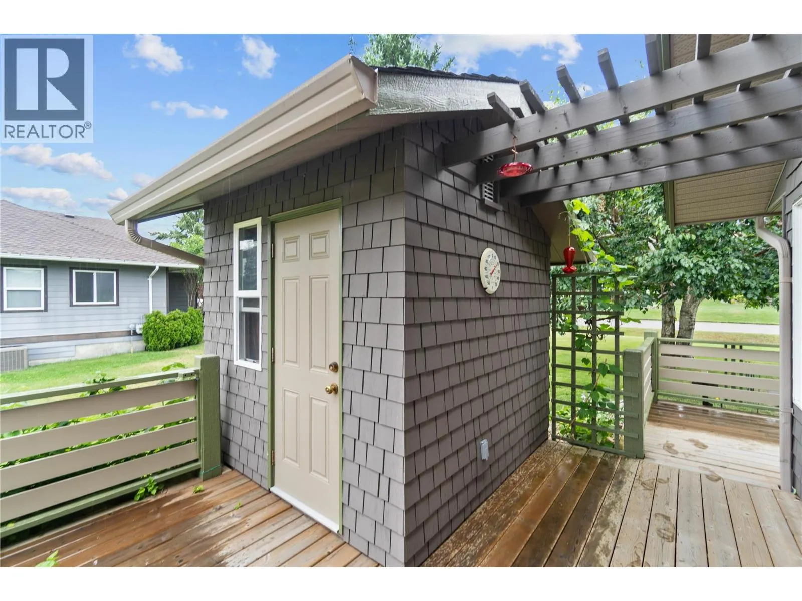 2552 Golf View Crescent