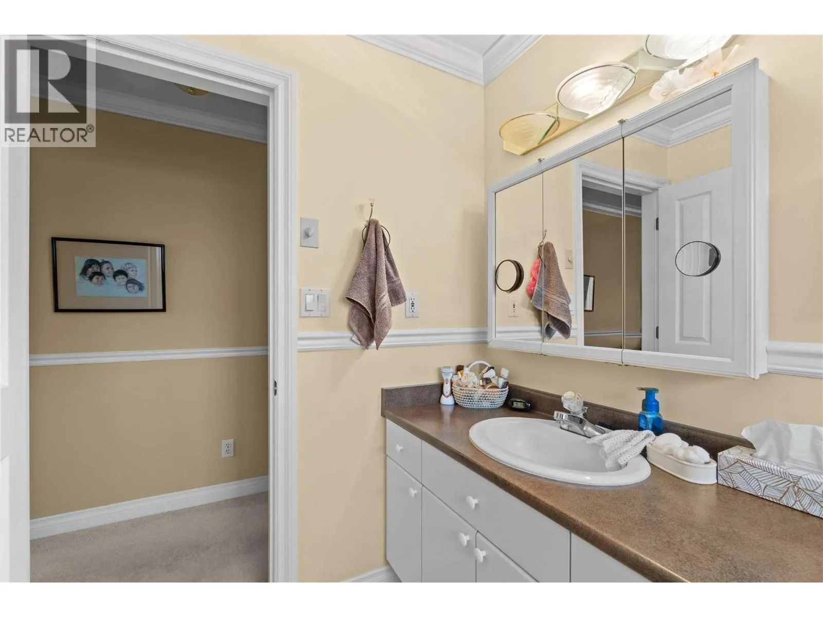 2552 Golf View Crescent
