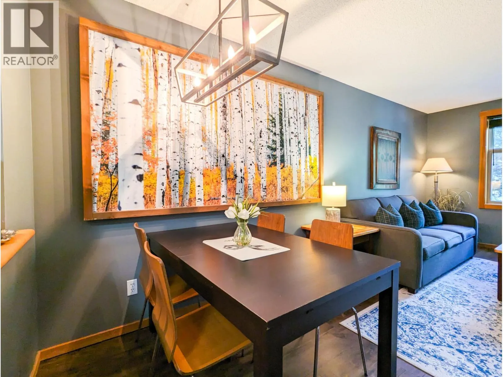 2060 SUMMIT Drive Unit# 208