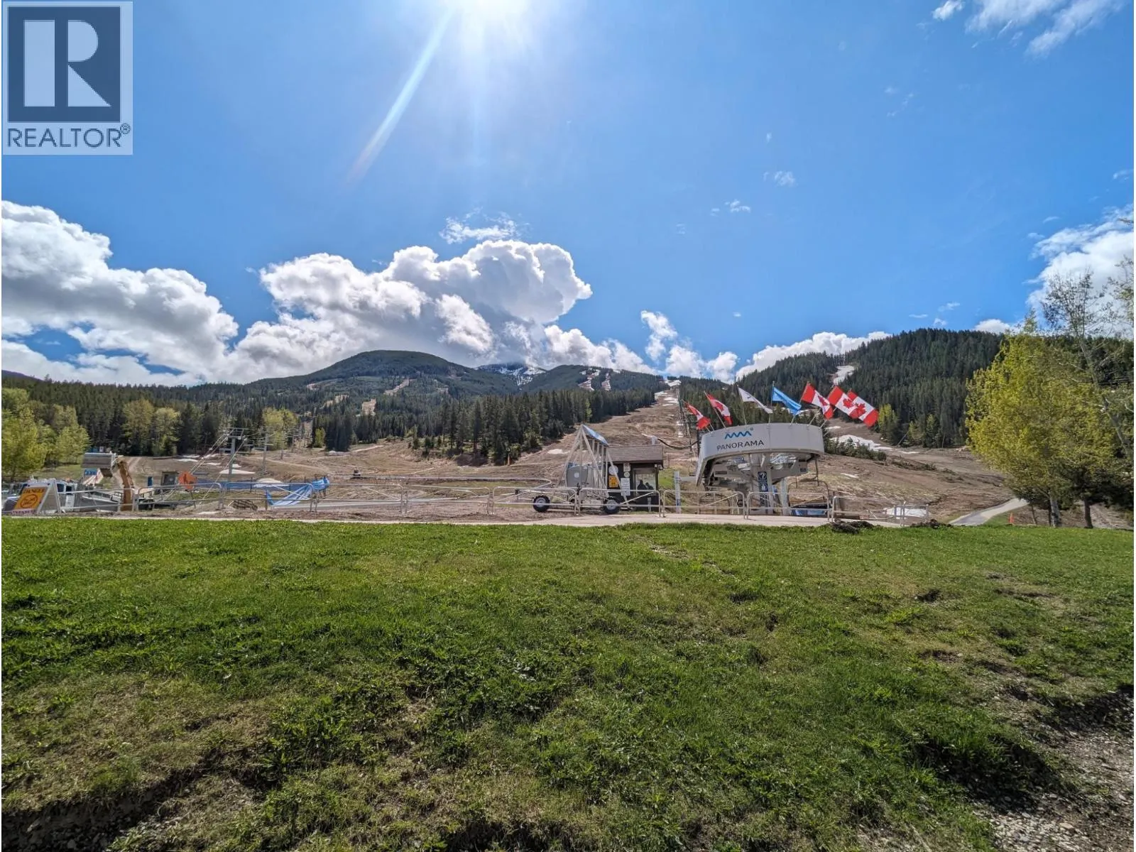 2060 SUMMIT Drive Unit# 208
