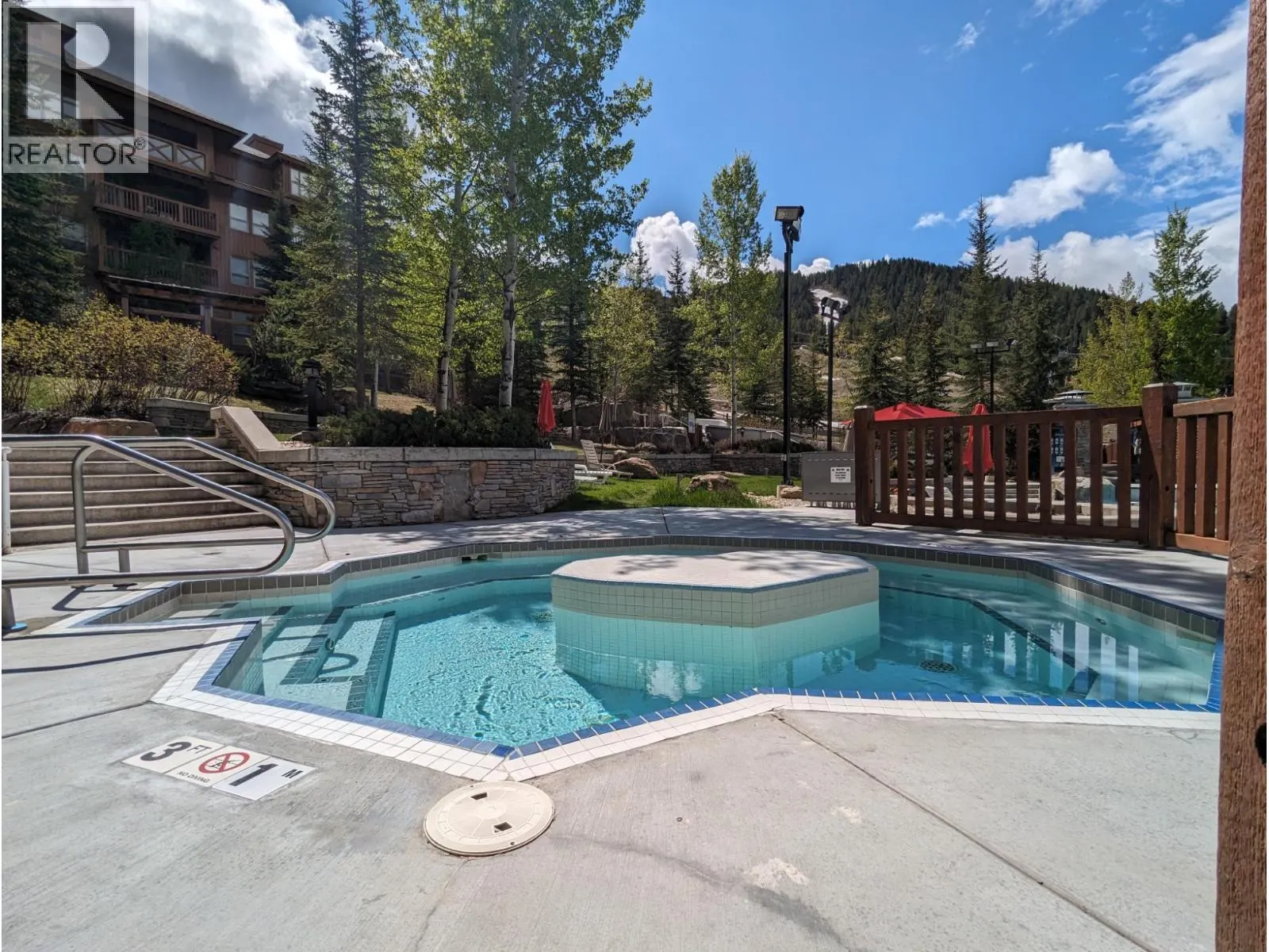 2060 SUMMIT Drive Unit# 208