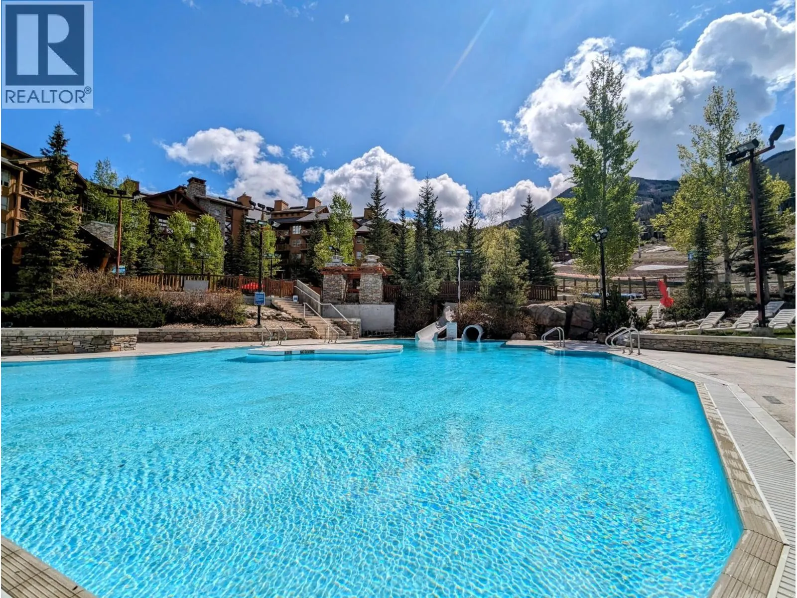 2060 SUMMIT Drive Unit# 208