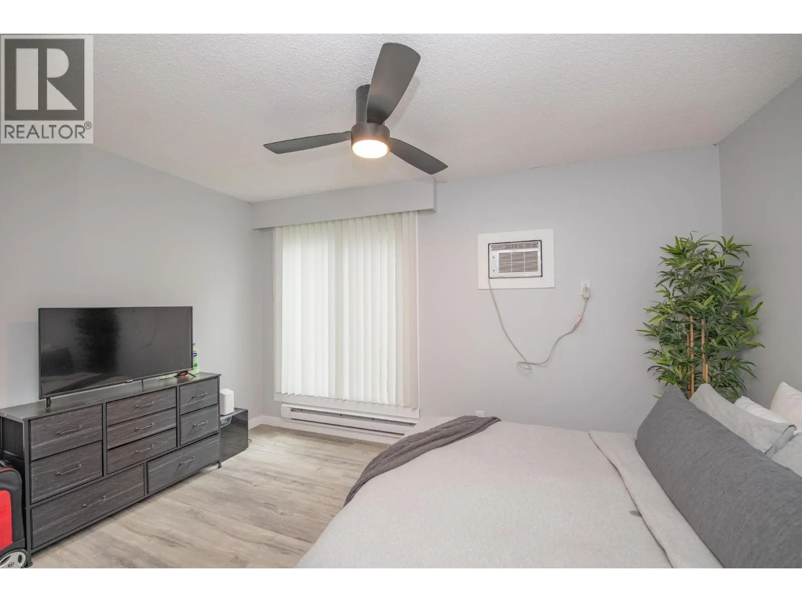 3800 40 Avenue Unit# 25