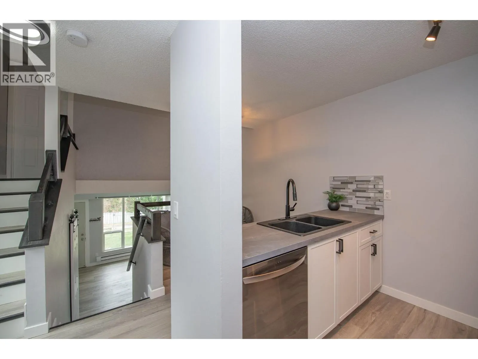 3800 40 Avenue Unit# 25
